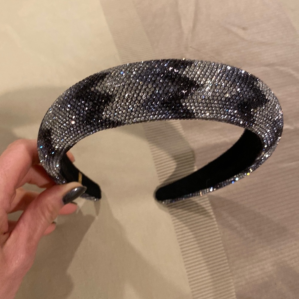 Bari Lynn sparkle headband.